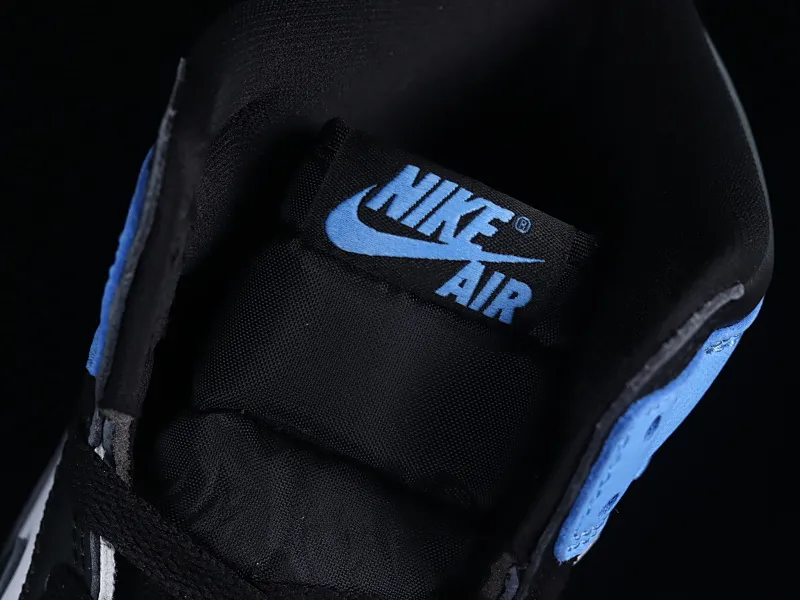 All categories Air Jordan Jordan series basketball shoes Air Jordan 1 High pure original version Air Jordan 1 High OG "UNC Toe" AJ1 Joe 1 black and blue toe DZ5485-400